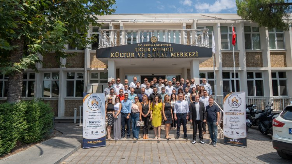 MANİSA EMLAKÇILARI AKHİSAR'DA BULUŞTU: ODA KURULUŞ SÜRECİNDE TARİHİ EŞİK AŞILDI